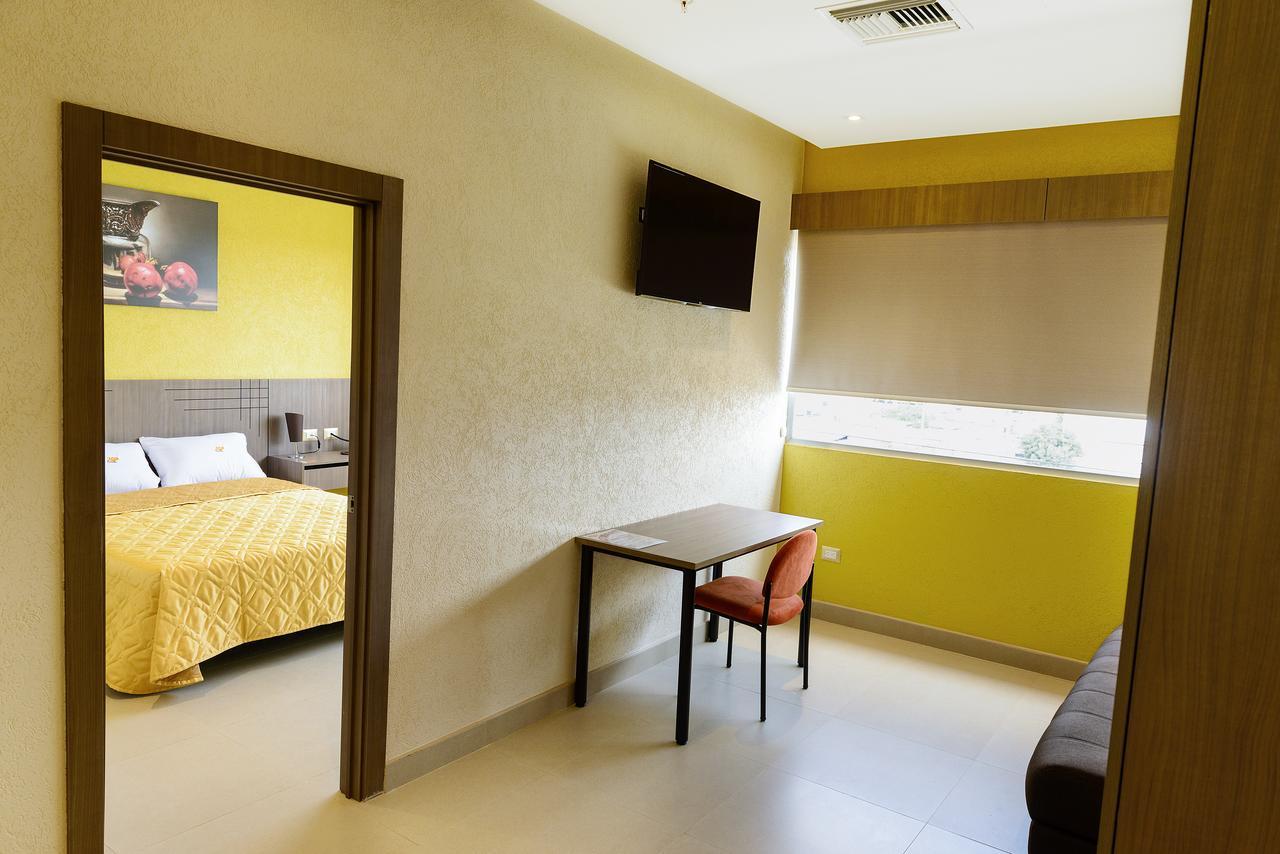 Np Hotel Y Suites Guayaquil Exterior foto